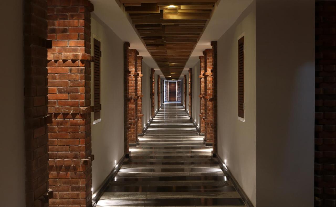 Ts Suites Seminyak Exterior foto The interior of the hotel